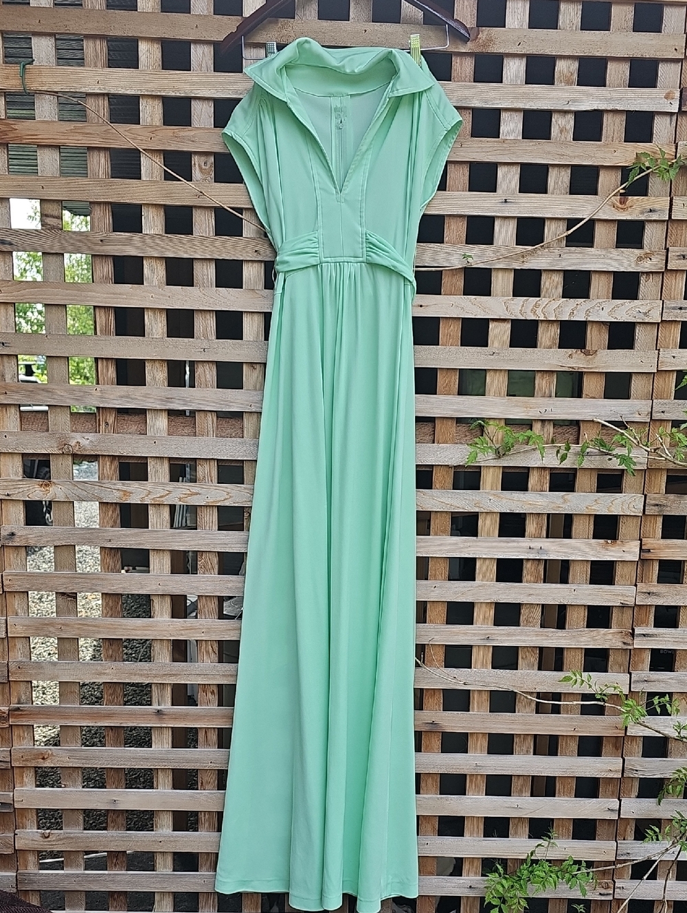 Vintage 70s Women's Mint Green Maxi Dress with Shirt Collar